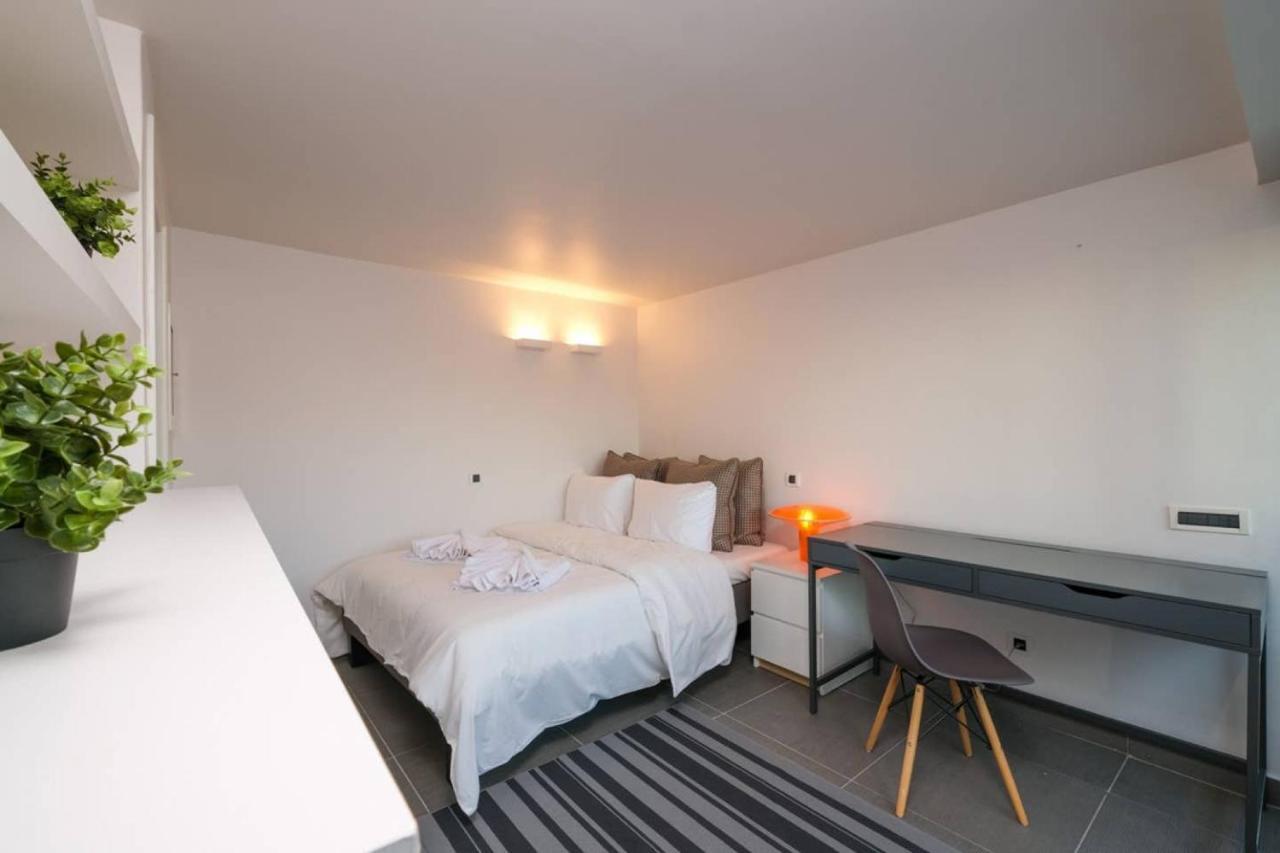 Ferienwohnung Urban Luxury homm Apt. in Deinokratous Str. Athen Exterior foto
