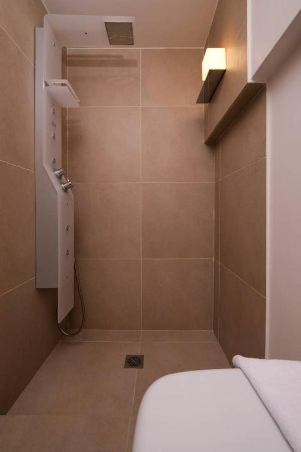 Ferienwohnung Urban Luxury homm Apt. in Deinokratous Str. Athen Exterior foto